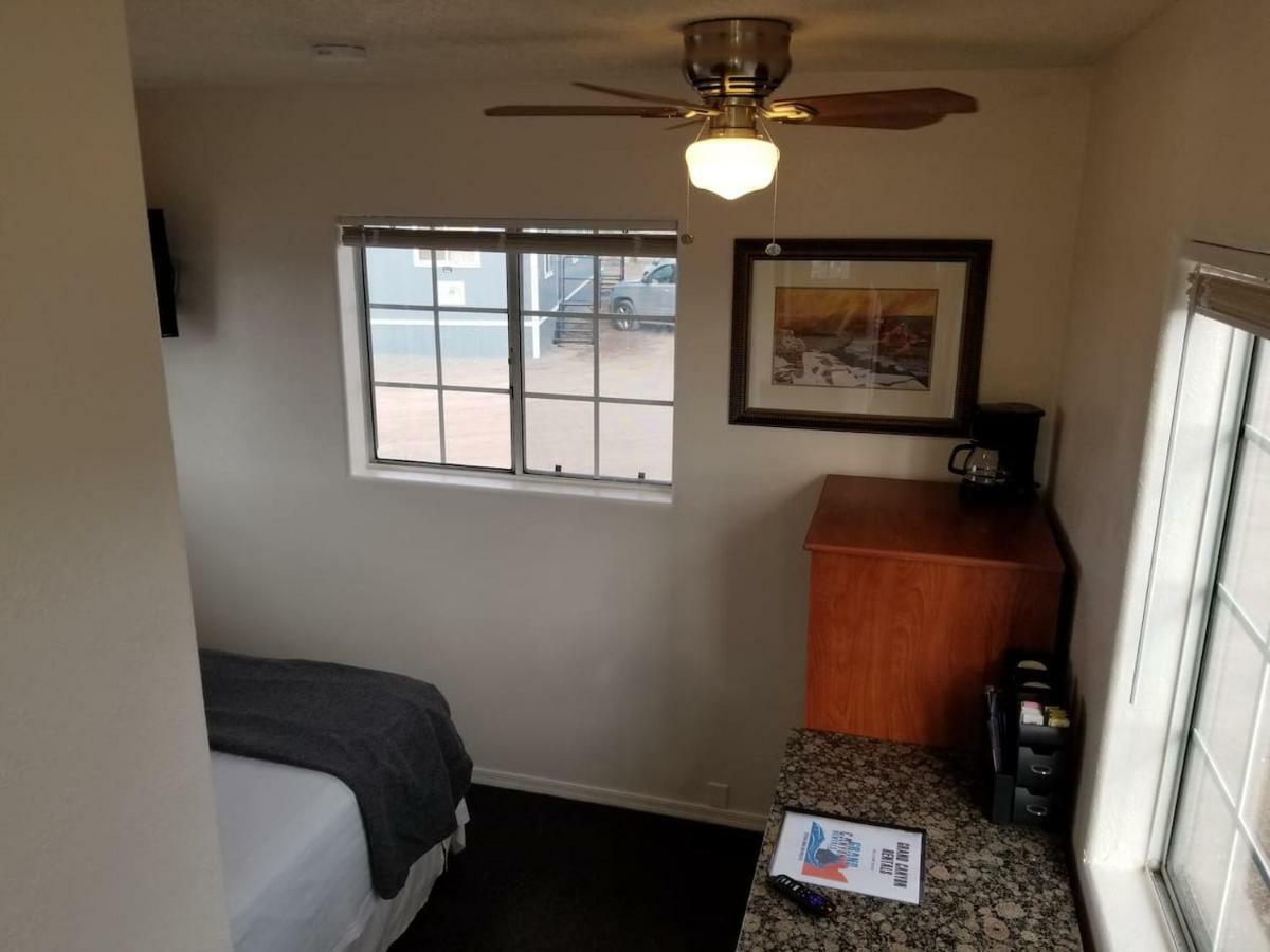 ヴァジェ 072A Affordable Getaway Near South Rim Sleeps 4- No Kitchenetteヴィラ エクステリア 写真